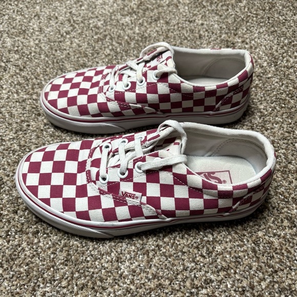 Vans Women’s Checkered Sneakers Size 6 - Picture 4 of 9